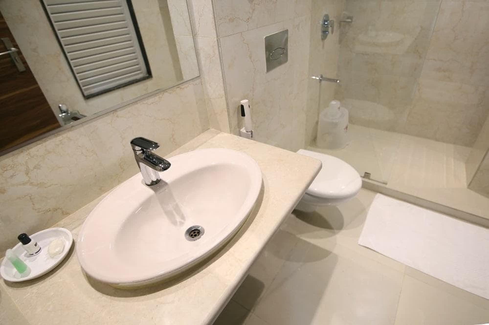 Hotel Narayanam Kota  Zewnętrze zdjęcie
