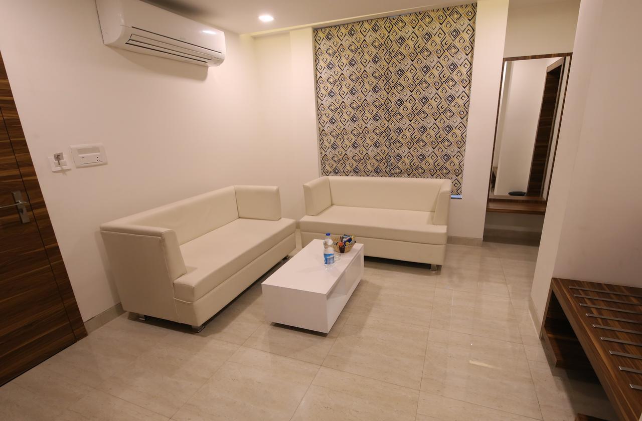 Hotel Narayanam Kota  Zewnętrze zdjęcie